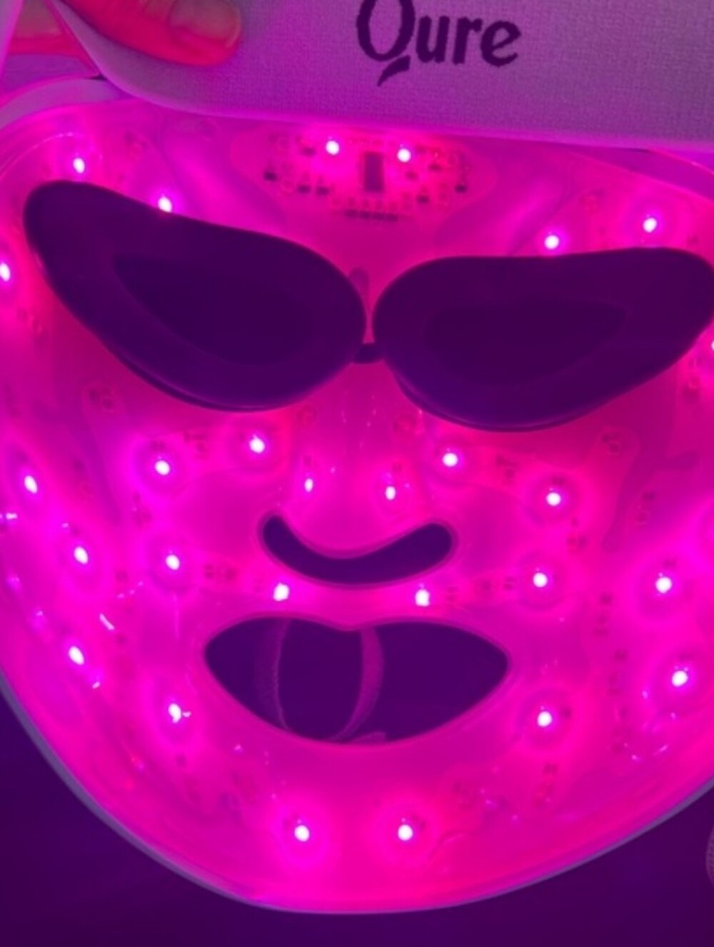 Qure Q-Rejuvalight Pro LED Light Therapy Face Mask with Box - Excellent Conditio - Picture 3 of 5